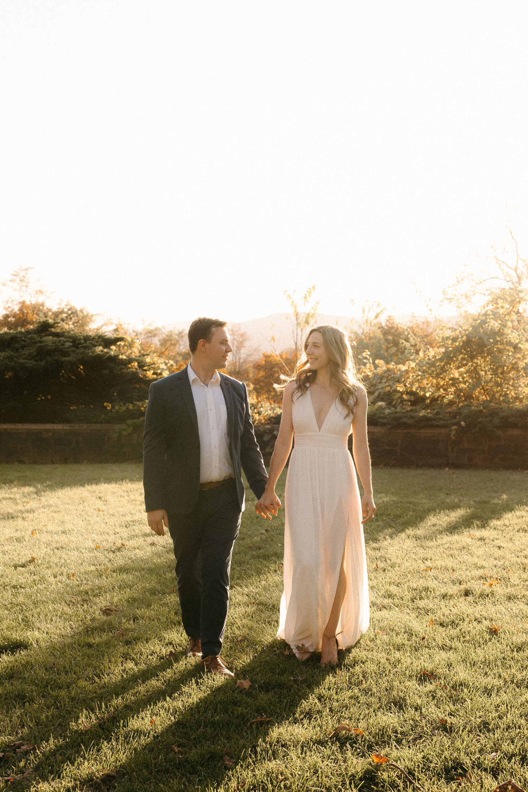 Skylands Manor engagement session by Lisa Blanche Photography 