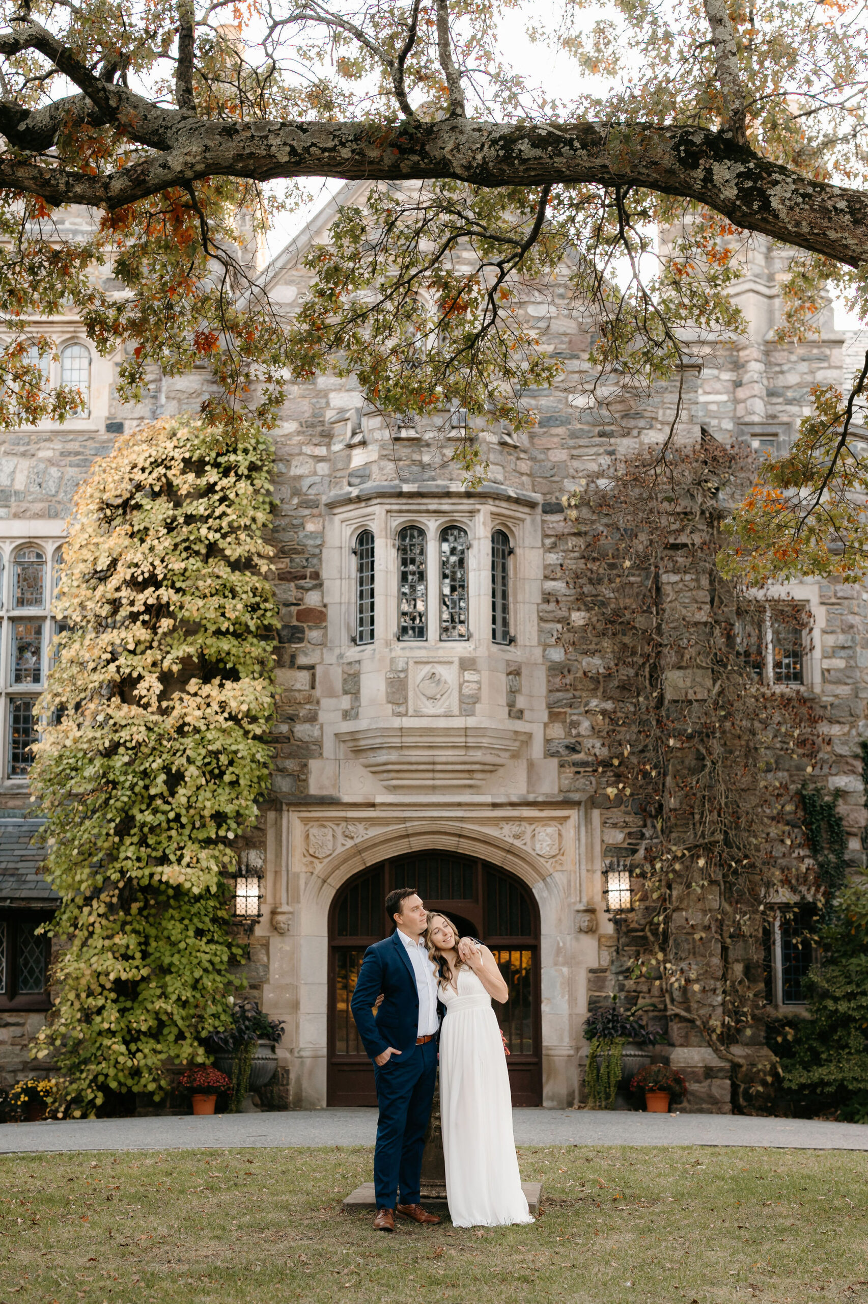 Skylands Manor engagement session by Lisa Blanche Photography 