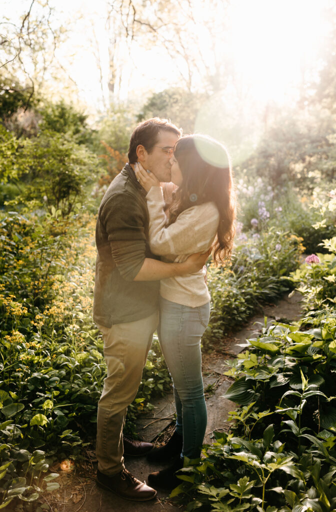 Cross Estate Gardens engagement session by Lisa Blanche Photography 
