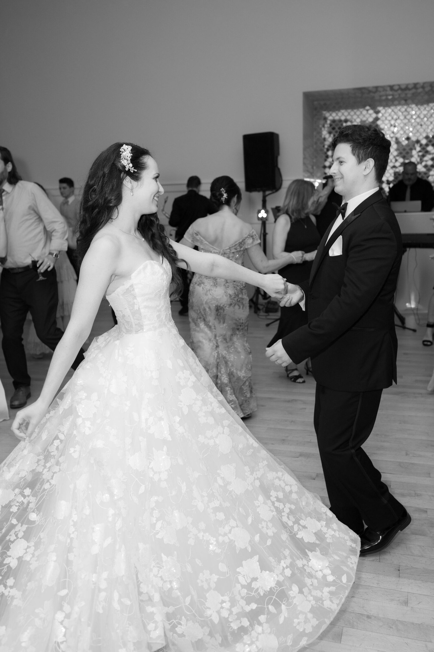 wedding dance by Lisa Blanche Photography