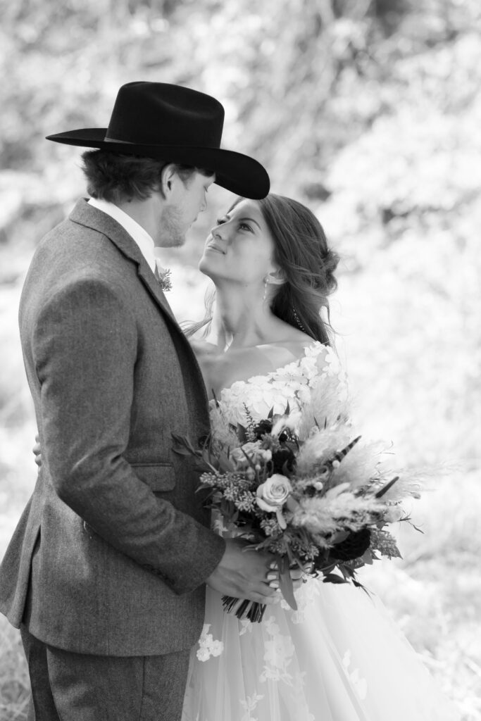 Authentic wedding day photos